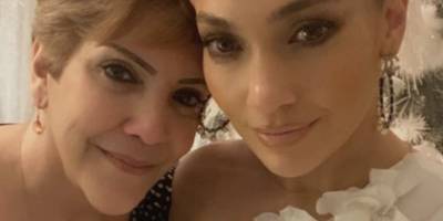 J.Lo Twins with Her Mom in a Sweet Holiday Selfie - www.marieclaire.com