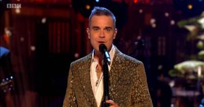 Strictly viewers spot major Robbie Williams similarity as he performs during live final - www.manchestereveningnews.co.uk