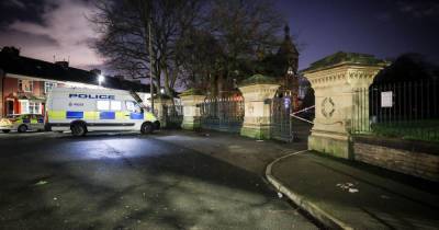 Three teenagers arrested on suspicion of attempted murder after boy, 15, stabbed in Moss Side - www.manchestereveningnews.co.uk