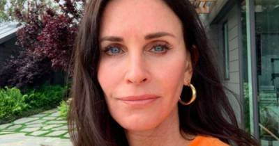 Courteney Cox goes makeup free to share surprising diet confession - www.msn.com
