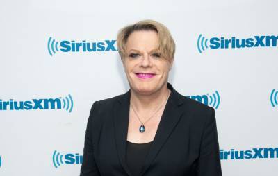 Eddie Izzard praised after announcing she/her pronouns - www.nme.com