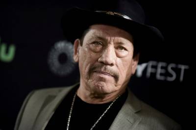 Actor Danny Trejo donates food to help feed over 800 families in East Los Angeles - www.foxnews.com - Los Angeles - Los Angeles