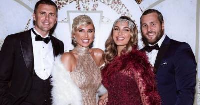 Sisters Sam and Billie Faiers share their drastically different Christmas approved outfits - www.ok.co.uk