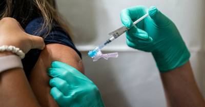 Vaccines alone will not bring coronavirus down to very low levels until half the population get it, say scientists - www.manchestereveningnews.co.uk - Britain
