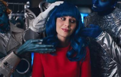 Zooey Deschanel gets abducted by aliens in Katy Perry’s new video for ‘Not the End of the World’ - www.nme.com