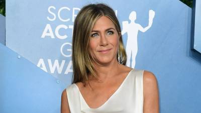 Jennifer Aniston reminds fans 'to give yourself a little love' in throwback pic: 'What a year' - www.foxnews.com