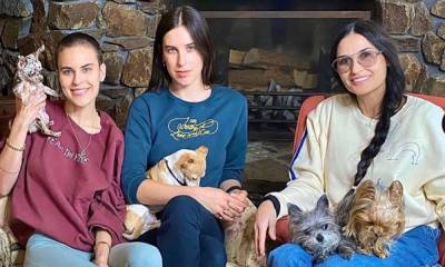 Demi Moore sparks concern amongst fans with family Christmas picture - hellomagazine.com - state Idaho