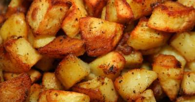 Perfect crispy roast potatoes for Christmas dinner with tips from top chefs - www.dailyrecord.co.uk