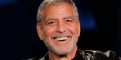 George Clooney Revealed This Special Christmas Trick He Uses to Get His Twins to Behave - www.elle.com - city Santa Claus