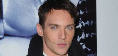 Jonathan Rhys Meyers to Star in Pandemic Thriller 'The Survivalist' - www.justjared.com