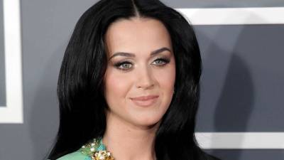Katy Perry Pretended to Be Zooey Deschanel to Get into Clubs Before She Was Famous - stylecaster.com