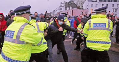 Police and drivers clash in Dover as tensions run high at port - www.manchestereveningnews.co.uk - Britain - France