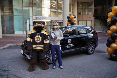 Boston Bruins Player David Pastrnak Donates Car To Nurse On The Front Line - etcanada.com - Texas - Boston