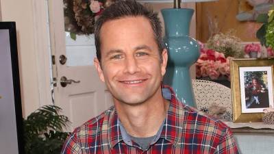 Kirk Cameron hosts another maskless Christmas caroling event to protest California's stay-at-home order - www.foxnews.com - California - city Thousand Oaks