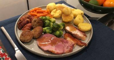 We cooked Iceland's full £14 Christmas dinner for six people - and it only took an hour - www.dailyrecord.co.uk - Britain - Iceland