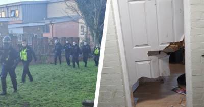 'Ho ho ho!' Police break down door in Christmas Eve morning drugs raid at home - www.manchestereveningnews.co.uk