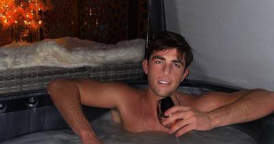 Love Island's Jack Fincham trolled on social media for appearing to edit his nose in shirtless jacuzzi snap - www.ok.co.uk