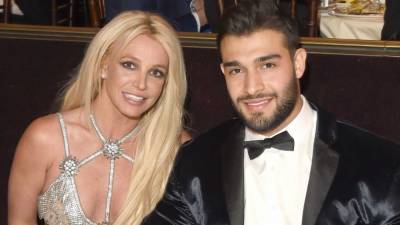 Britney Spears' Boyfriend Sam Asghari Ends Quarantine After Testing Positive for COVID-19 - www.etonline.com