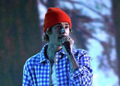 Justin Bieber Says ‘Life Is A Rollercoaster’ In Christmas Message To Fans - etcanada.com - city Santa Claus - Choir