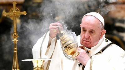Pope Francis celebrates low-key Christmas Eve Mass amid coronavirus restrictions - www.foxnews.com - Vatican