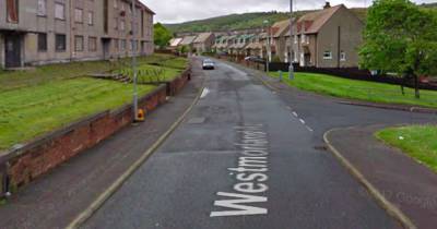 Greenock firebomb incident sees cars torched in 'targeted attack' - www.dailyrecord.co.uk