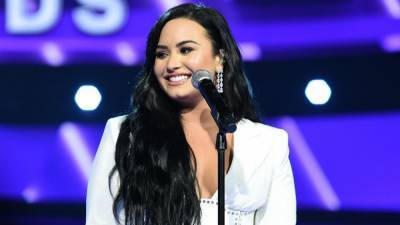 Demi Lovato Celebrates Stretch Marks, Gets Candid on Recovery From Eating Disorder - www.etonline.com