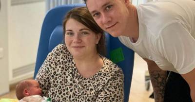 Mum-of-three diagnosed with stage four cancer aged just 26 after giving birth to twins - www.dailyrecord.co.uk