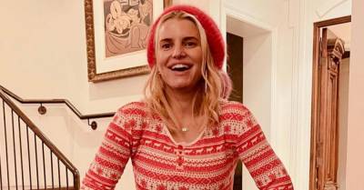 Jessica Simpson Shows Off 100lb Weight Loss in Christmas Pajamas! - www.justjared.com