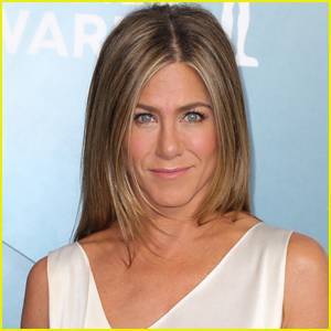 Jennifer Aniston Shares Photos Inside Low-Key Christmas with Her Dogs - www.justjared.com