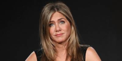 Jennifer Aniston Faces Backlash After Posting an "Our First Pandemic" Ornament - www.cosmopolitan.com