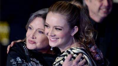 Billie Lourd Honors Mom Carrie Fisher on 4th Anniversary of Her Death - www.etonline.com - London - Los Angeles