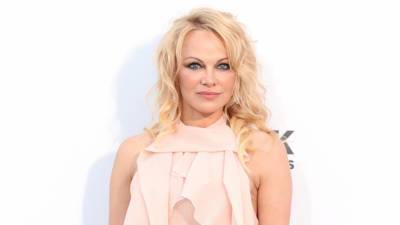 Pamela Anderson posts topless throwback photo to lament missing the warm weather - www.foxnews.com - France - California - state Oregon