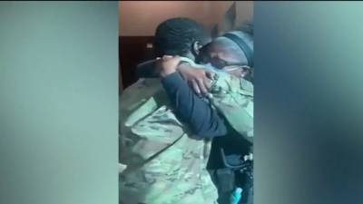 Military son comes home to surprise police sergeant mother for holidays - www.foxnews.com - Florida - county Oliver