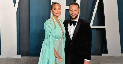 Chrissy Teigen shares sizzling lace underwear photo after request from fans - www.msn.com