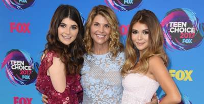 Lori Loughlin had emotional reunion with daughters Olivia Jade and Isabella after released from prison - www.foxnews.com - Dublin