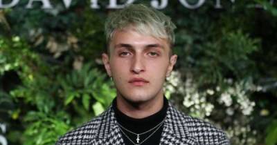 Anwar Hadid Clarifies His Stance On Vaccines In Response To Fans Calling Him An 'Anti-Vaxxer' - www.msn.com - Britain