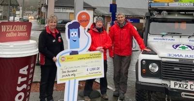 Galloway Mountain Rescue Team receives £1,000 cash boost from Creebridge Garage - www.dailyrecord.co.uk - Britain