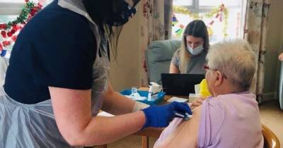 First care home residents in Stockport receive coronavirus vaccine - www.manchestereveningnews.co.uk