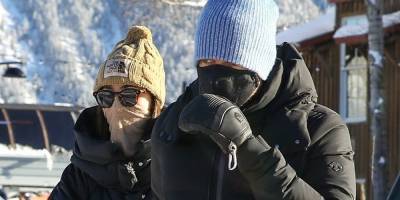 Chris Martin & Dakota Johnson Visit Ski Area in Aspen During Their Holiday Getaway - www.justjared.com