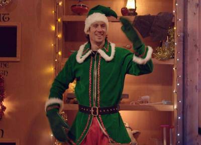 The memes come true as Vernon Kay dresses up as an elf on I’m a Celeb - evoke.ie - Jordan