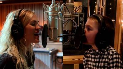 Carrie Underwood Sings With 5-Year-Old Son Isaiah for 'My Gift' Christmas Special - www.etonline.com