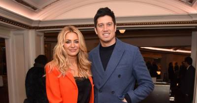 I'm A Celeb star Vernon Kay's wife Tess Daly says husband is 'winner in her eyes' after he's voted off - www.ok.co.uk