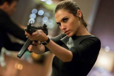 Gal Gadot To Star In International ‘Bond’-Esque Spy Thriller ‘Heart of Stone’ - theplaylist.net