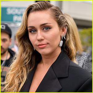Miley Cyrus Is Helping Fans Make Life Decisions By Commenting on Their TikTok Videos - www.justjared.com
