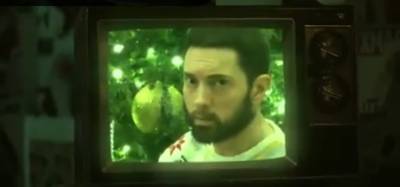 Eminem Makes Surprise Cameo in Pete Davidson's 'Stan' Parody Sketch on 'SNL' - Watch! - www.justjared.com - city Santa Claus