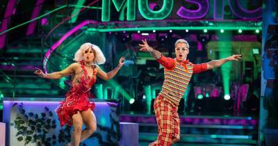 Angry Strictly fans think Maisie was 'robbed' as she fails to score full marks - www.manchestereveningnews.co.uk