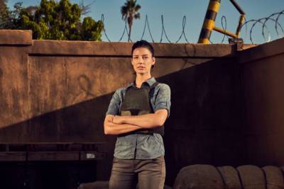 Jessica Paré Exits ‘SEAL Team’, Will Return To Direct - etcanada.com