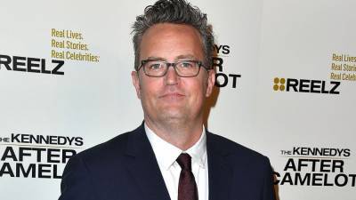 Matthew Perry Posts 1st Photos of Fiancée Molly Hurwitz While Modeling His 'Friends' Charity Merch - www.etonline.com