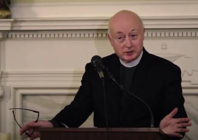Antigay priest accused of assault after he was caught watching gay adult film - www.metroweekly.com - New York
