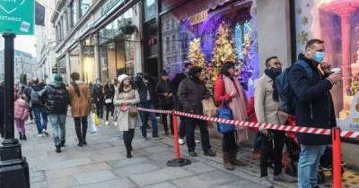 Pictures of huge shopping crowds 'depressing as hell' for restaurant owners desperate to reopen - www.msn.com